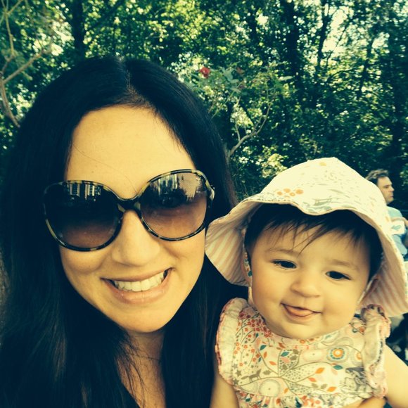 Meet your Posher, Nicole - Picture 1 of 2